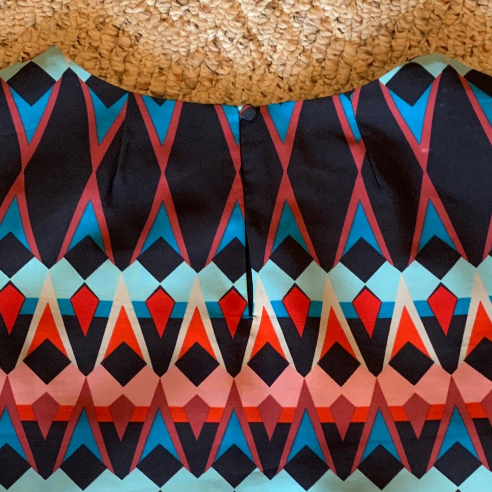 Optical Shift Dress - Picture 3 of 4